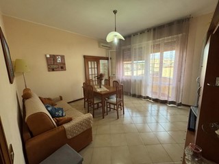 Quadrilocale in Vendita a Collesalvetti, zona Stagno, 175'000&euro;, 97 m², arredato, con Box