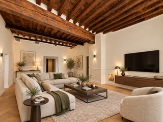 Appartamento in Vendita a Lucca, 720'000&euro;, 142 m²