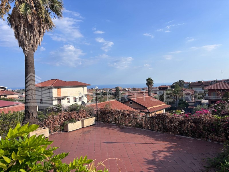 Appartamento in Vendita a Mascalucia, 330'000&euro;, 454 m²