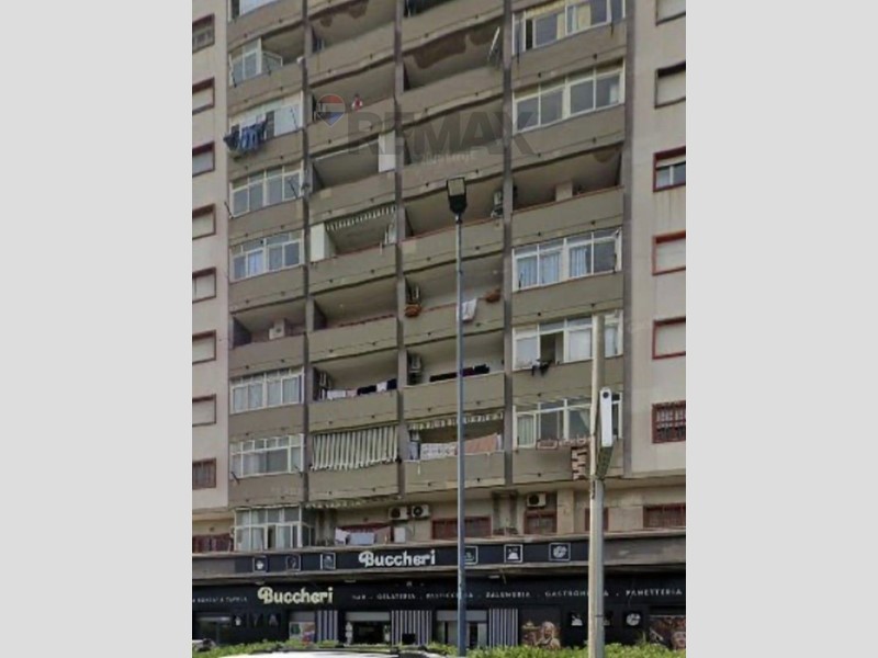 Quadrilocale in Vendita a Catania, 115'000&euro;, 110 m²