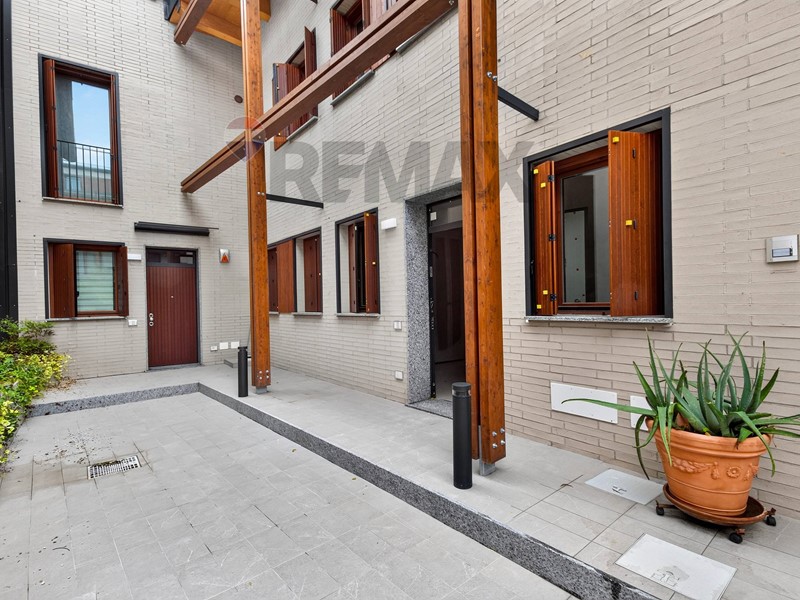 Bilocale in Vendita a Milano, 299'000&euro;, 69 m²