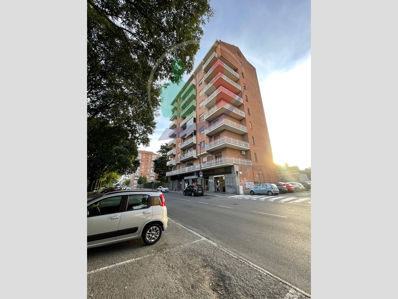 Bilocale in Vendita a Torino, 133'000&euro;, 65 m²