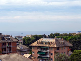 Appartamento in Vendita a Genova, 350'000&euro;, 160 m², con Box