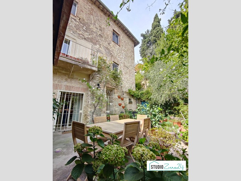Appartamento in Vendita a Amelia, 228'000&euro;, 176 m²