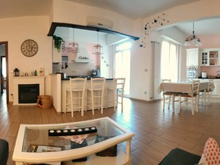 Appartamento in Vendita a Savona, 220'000&euro;, 96 m²