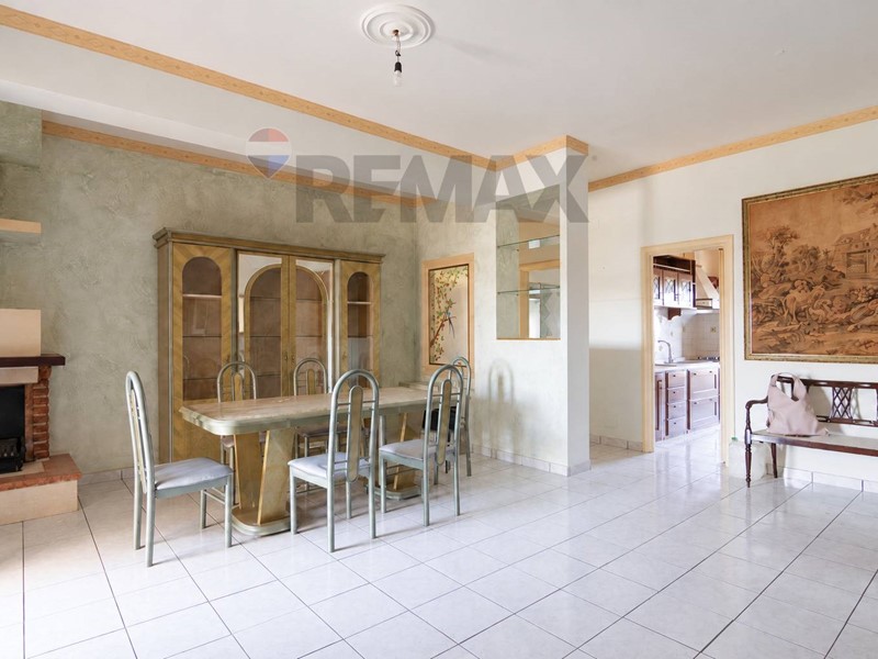 Quadrilocale in Vendita a Riposto, 79'000&euro;, 128 m²