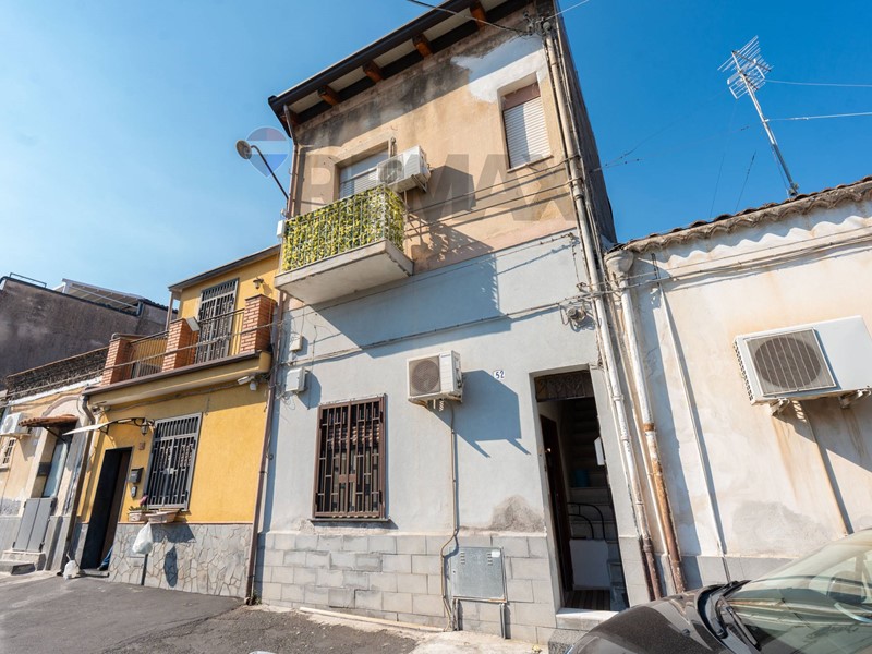 Trilocale in Vendita a Catania, 79'000&euro;, 78 m²