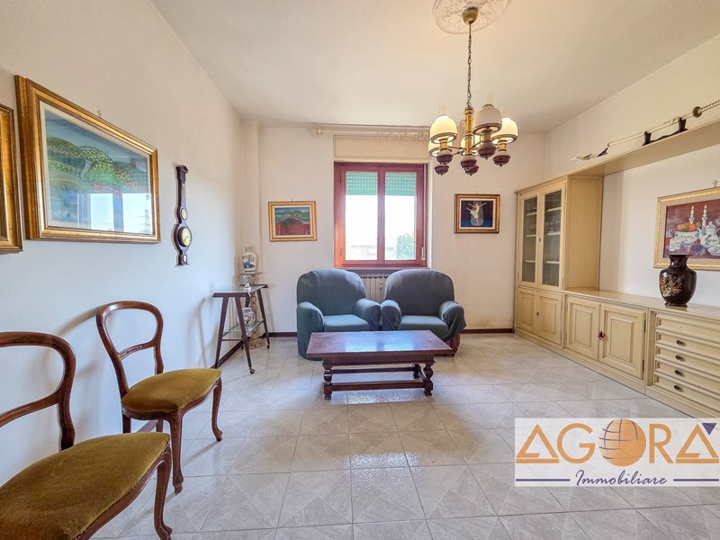 Quadrilocale in Vendita a Tortona, 68'000&euro;, 93 m²