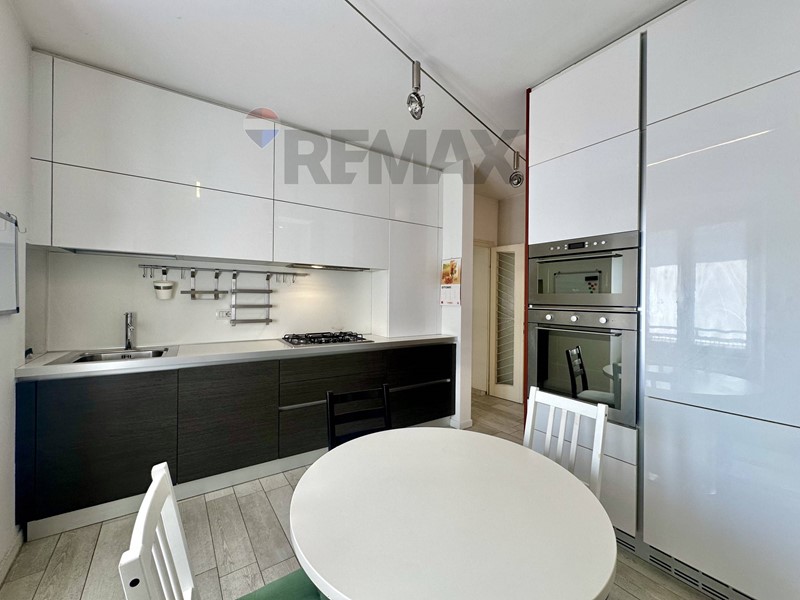 Bilocale in Affitto a Bergamo, 850&euro;, 74 m²