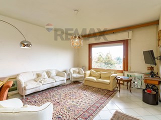 Appartamento in Affitto a Sant'Agata li Battiati, 1'500&euro;, 250 m²