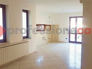 Quadrilocale in Vendita a Piedimonte San Germano, 115'000&euro;, 94 m²