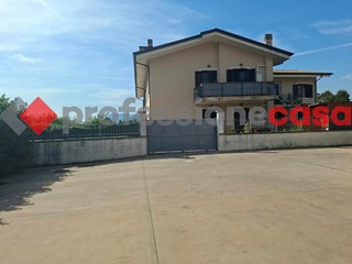 Trilocale in Vendita a Piedimonte San Germano, 105'000&euro;, 98 m²