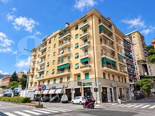 Trilocale in Vendita a Genova, 89'000&euro;, 80 m²
