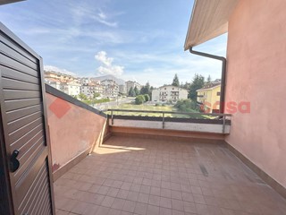 Trilocale in Vendita a Avezzano, 75'000&euro;, 65 m², con Box