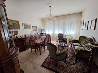 Appartamento in Vendita a Rovigo, zona Centro cittÃ, 120'000&euro;, 100 m²