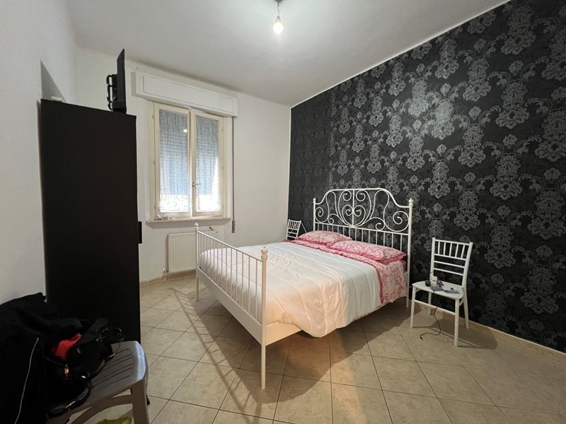 Trilocale in Vendita a Reggio Emilia, zona Circonvallazione, 129'000&euro;, 60 m²