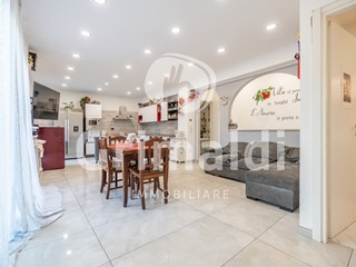 Appartamento in Vendita a Marino, 159'000&euro;, 100 m²