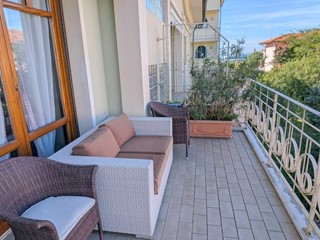 Trilocale in Affitto a Massa, zona Marina di Massa, 1'000&euro;, 67 m², arredato, con Box