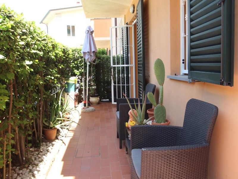 Trilocale in Vendita a Lucca, zona Picciorana, 230'000&euro;, 66 m², arredato