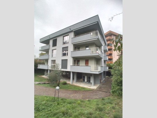 Appartamento in Vendita a Monza, 274'500&euro;, 125 m², con Box
