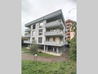 Appartamento in Vendita a Monza, 274'500&euro;, 125 m², con Box