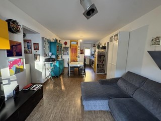 Trilocale in Vendita a Collesalvetti, zona Stagno, 162'000&euro;, 86 m², arredato