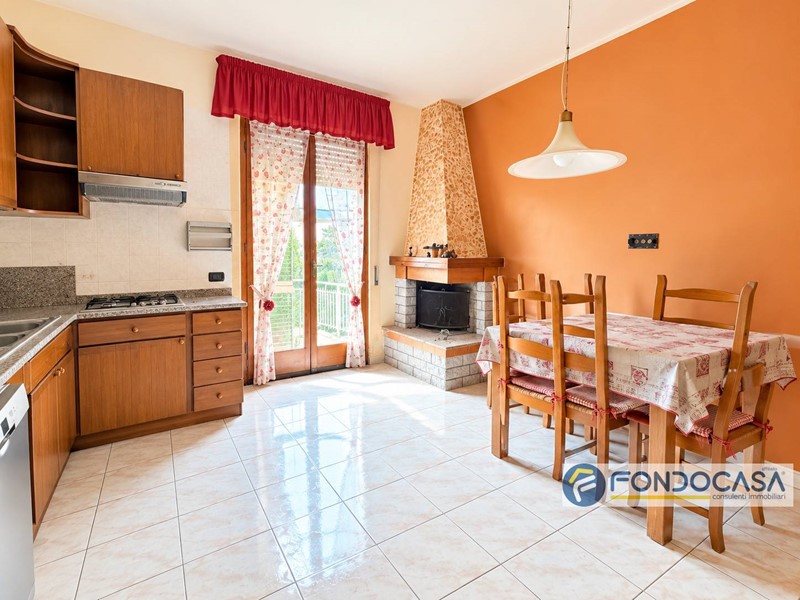 Appartamento in Vendita a Montopoli in Val d'Arno, 109'000&euro;, 126 m²