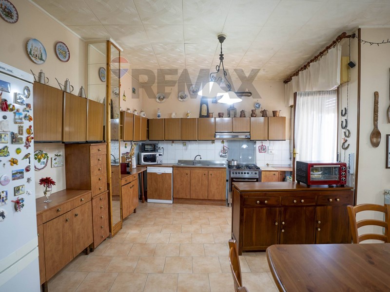 Appartamento in Vendita a Gravina di Catania, 120'000&euro;, 115 m²