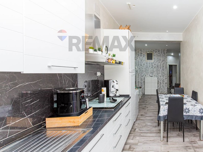 Trilocale in Vendita a Catania, 80'000&euro;, 60 m²