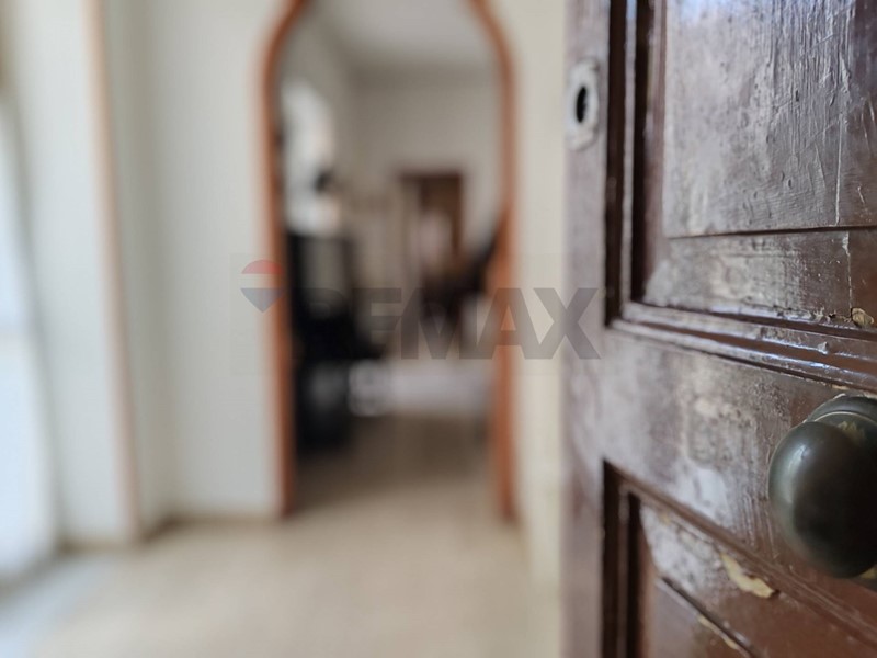 Appartamento in Vendita a Napoli, 330'000&euro;, 200 m²