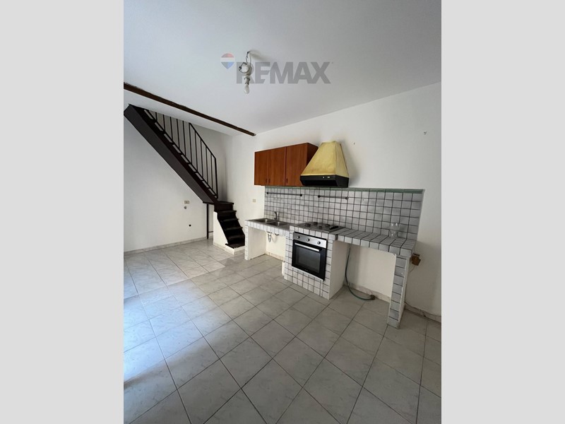 Appartamento in Vendita a Catania, 117'000&euro;, 108 m²