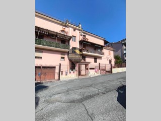 Trilocale in Vendita a Roma, 199'000&euro;, 100 m²