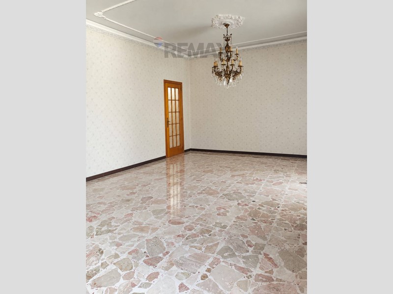 Appartamento in Vendita a Catania, 175'000&euro;, 104 m²