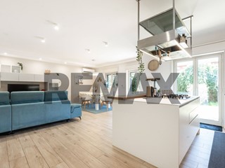 Appartamento in Vendita a San Giovanni la Punta, 218'000&euro;, 145 m²