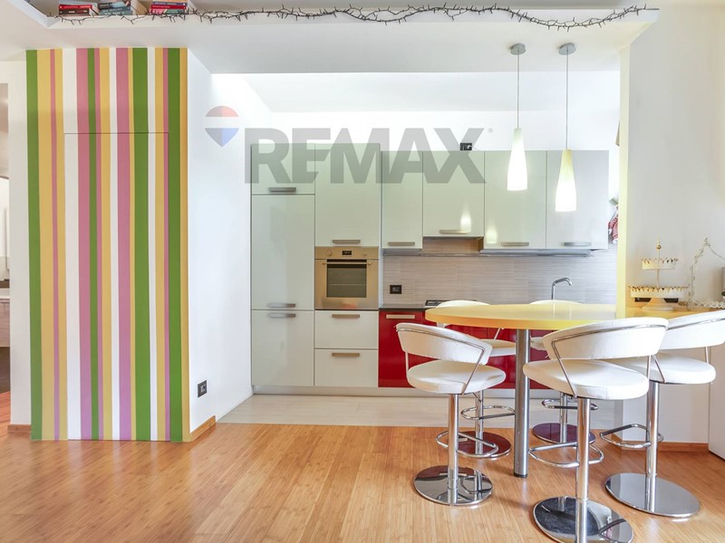 Bilocale in Vendita a Milano, 339'000&euro;, 65 m²