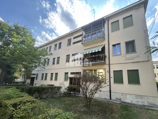 Quadrilocale in Vendita a Torino, 79'000&euro;, 70 m²