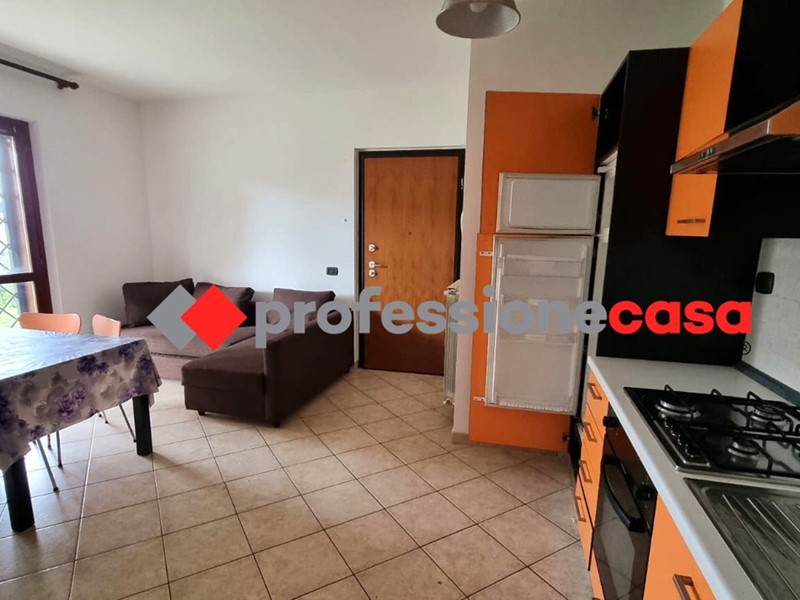 Bilocale in Vendita a Pomezia, 135'000&euro;, 50 m²