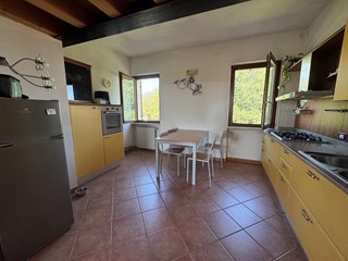 Trilocale in Vendita a Valeggio sul Mincio, 175'000&euro;, 105 m², con Box