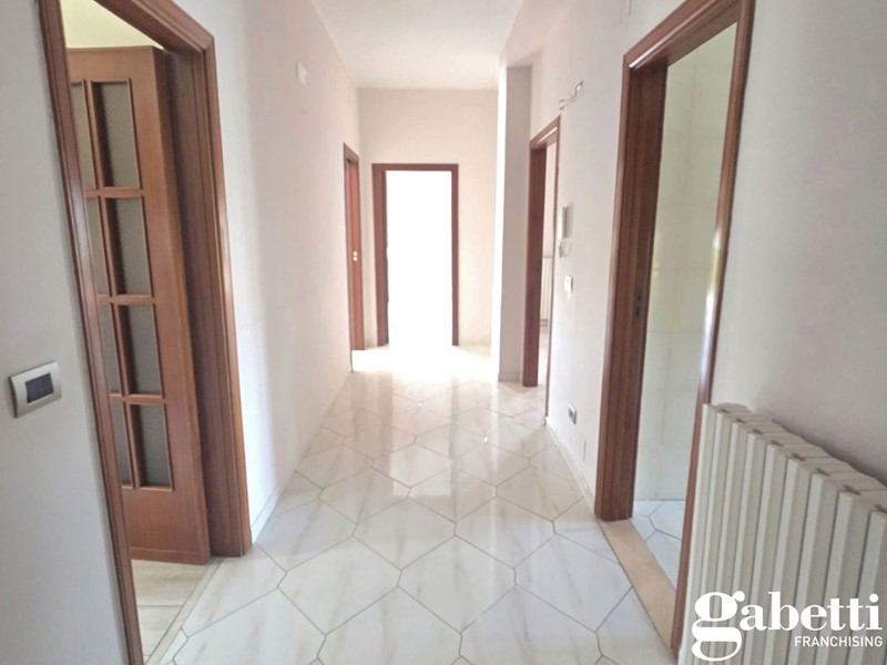 Trilocale in Vendita a Castello di Cisterna, 195'000&euro;, 90 m²