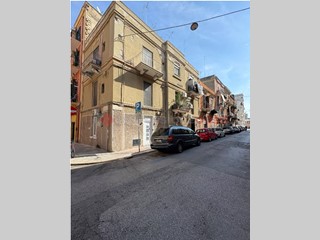 Monolocale in Affitto a Bari, 700&euro;, 38 m², arredato