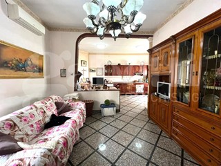 Appartamento in Vendita a Arzano, 215'000&euro;, 198 m²