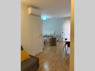 Bilocale in Affitto a Pescara, zona Stazione Centrale, 600&euro;, 50 m², arredato