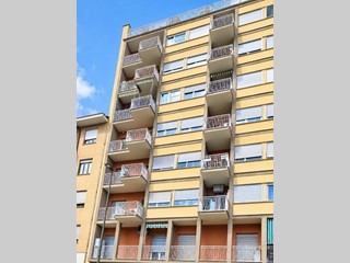 Appartamento in Vendita a Torino, 152'700&euro;, 126 m²
