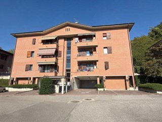 Appartamento in Vendita a Valsamoggia, zona Stiore, 198'000&euro;, 128 m², con Box