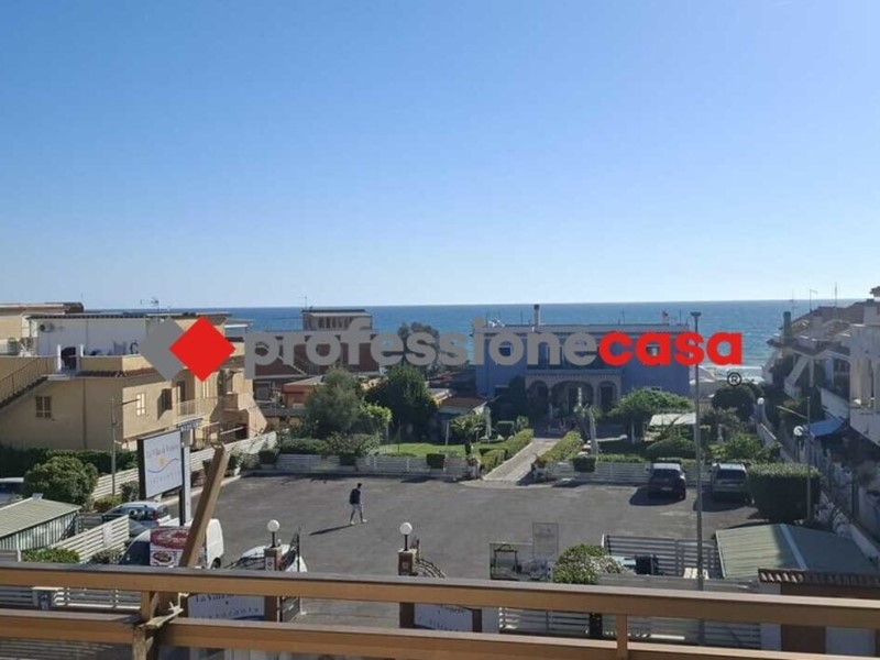 Bilocale in Vendita a Pomezia, 145'000&euro;, 62 m²