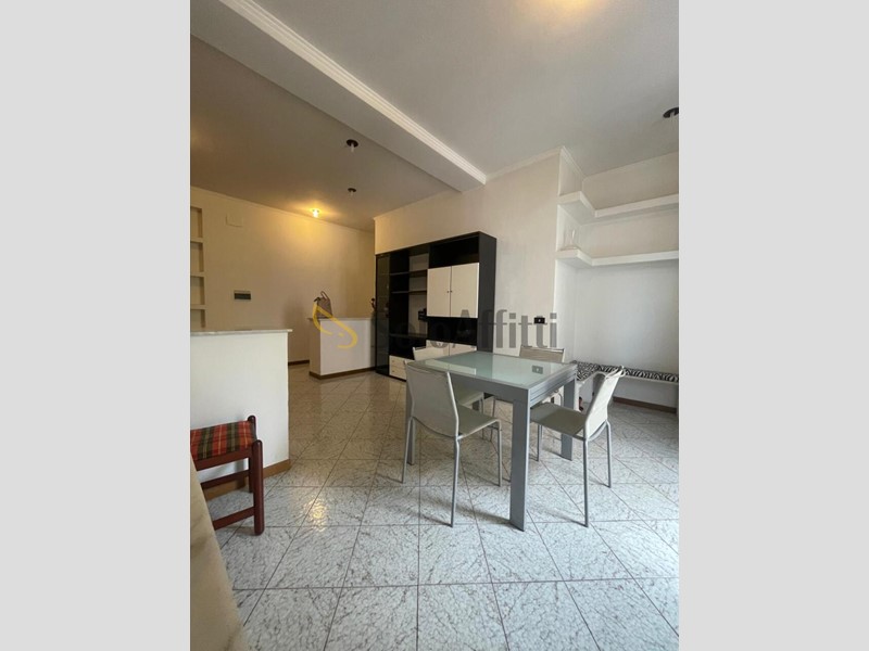 Appartamento in Affitto a Frosinone, 750&euro;, 90 m², arredato