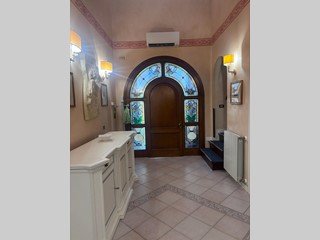 Quadrilocale in Affitto a Viareggio, 1'300&euro;, 120 m², arredato