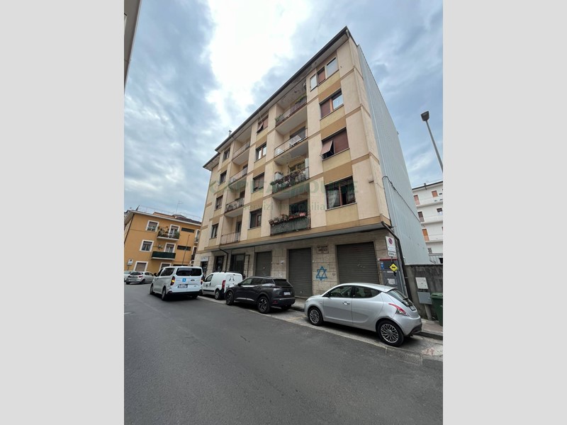 Trilocale in Affitto a Avellino, 700&euro;, 130 m²