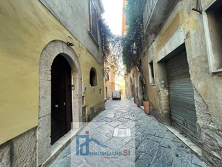 Appartamento in Vendita a Benevento, 490'000&euro;, 400 m²