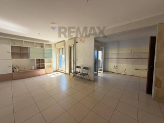 Quadrilocale in Vendita a Catania, 79'000&euro;, 110 m²